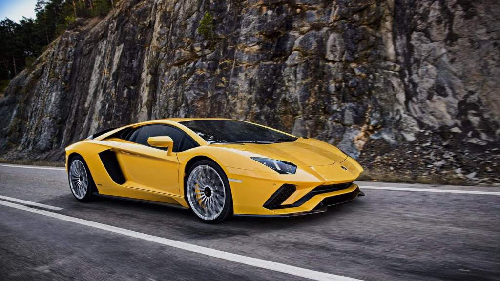 Imagem da matéria: Compre uma Lamborghini com Bitcoin em Newport Beach