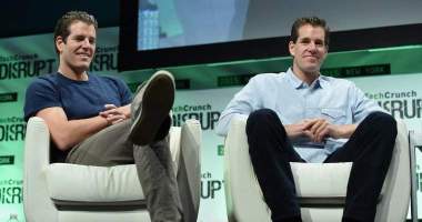 Imagem da matéria: Gêmeos Winklevoss Desafiam CEO do JPMorgan a Operar Bitcoin Vendido