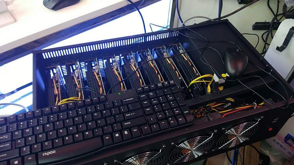 Imagem da matéria: Loja Chinesa de 20 m² Vende 500 Máquinas de Mineração de Criptomoedas por Mês