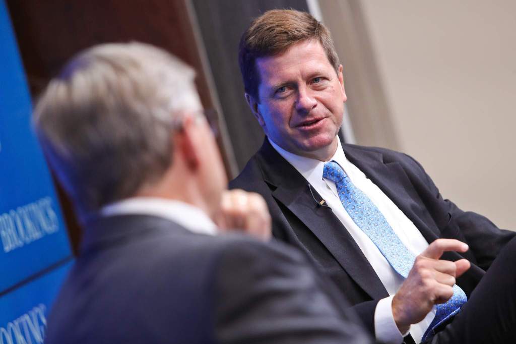 Imagem da matéria: Ex-presidente da SEC está ajudando empresa a obter ETF de Bitcoin nos EUA