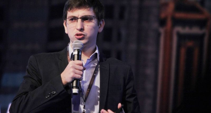 Imagem da matéria: “Três Associações Brasileiras de Criptomoedas Parece Briga de Egos”, Diz Rafael Steinfeld