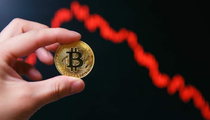 Imagem da matéria: Bitcoin volta a cair e atinge menor preço do ano