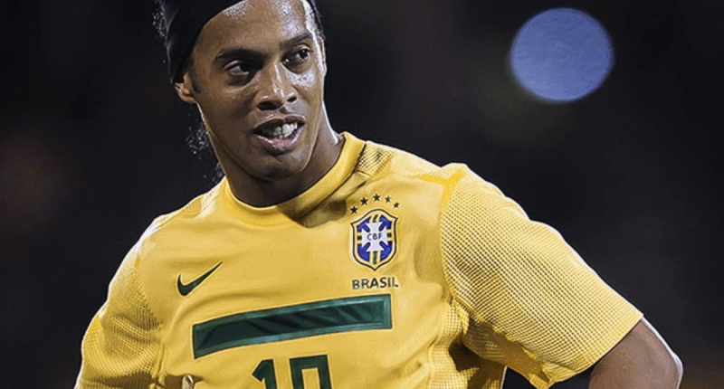 Imagem da matéria: Assis afirma que imagem de Ronaldinho foi usada sem autorização, mas que teve contrato com suspeitos