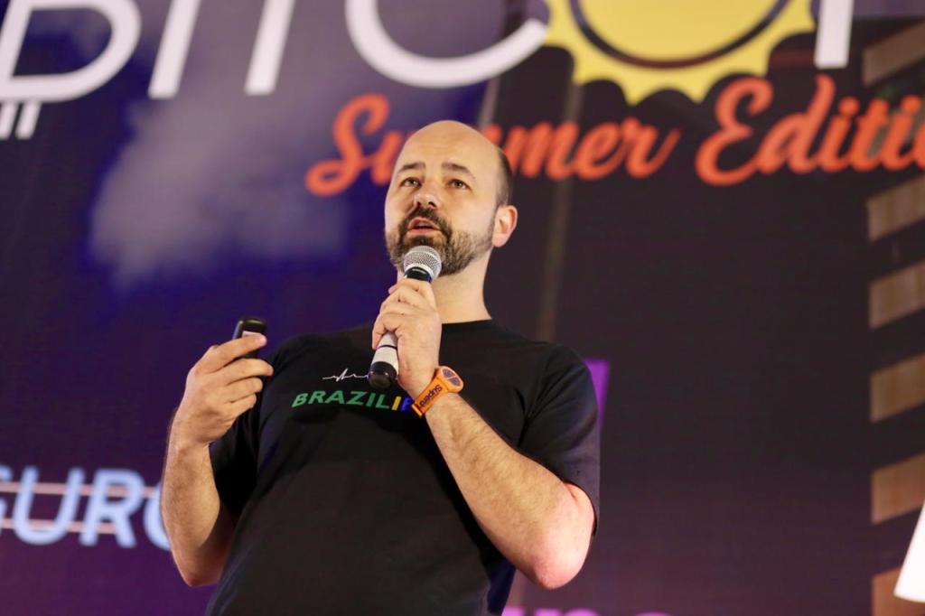 Imagem da matéria: Economista Luiz Roberto Calado deixa a corretora de criptomoedas Braziliex