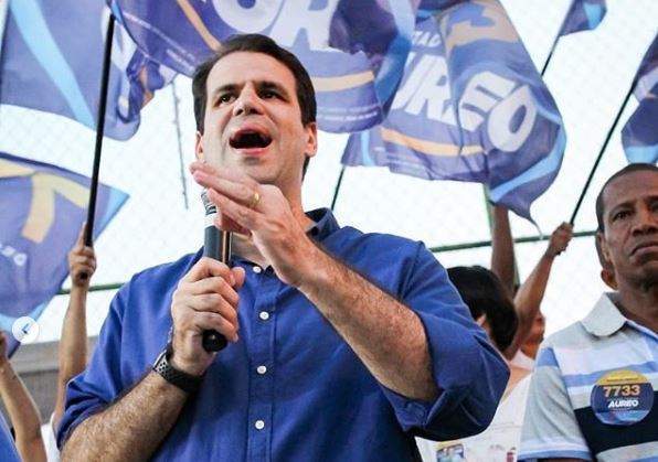 Imagem da matéria: Deputado convida Facebook para debater sobre a criptomoeda Libra na Câmara