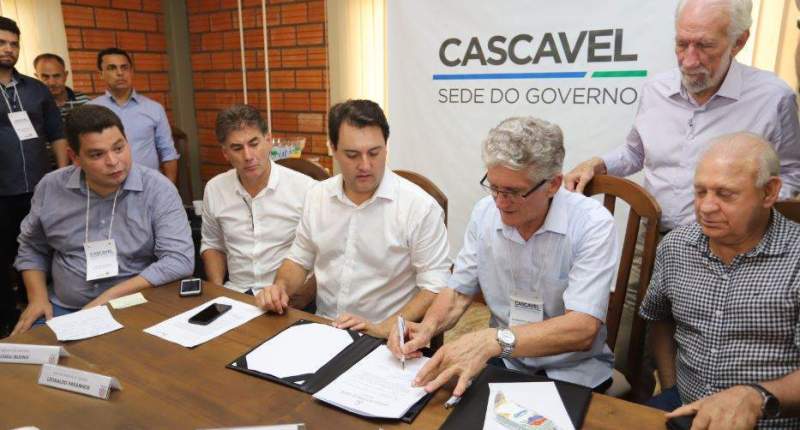 Imagem da matéria: Governo do Paraná discute implantar centro de Blockchain