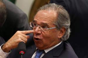 Imagem da matéria: Bolsonaro e Paulo Guedes devem assinar MP da Liberdade Econômica