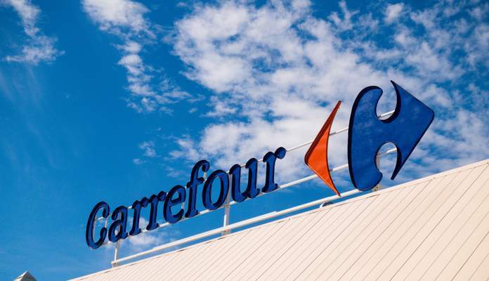 Imagem da matéria: Carrefour instala novos caixas eletrônicos de criptomoedas em unidades pelo Brasil