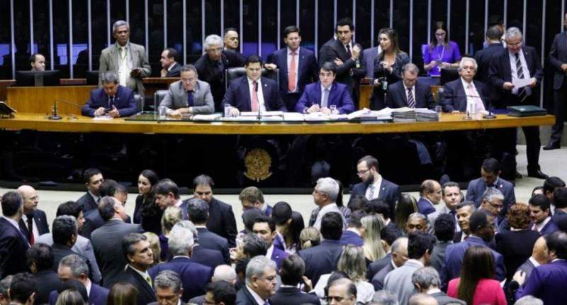 Imagem da matéria: Câmara define deputados que vão discutir se milhagem e criptomoedas serão supervisionadas pelo BC