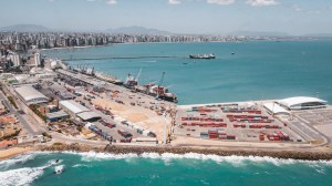 Imagem da matéria: Hackers tomam controle do sistema do Porto de Fortaleza e pedem resgate em Bitcoin