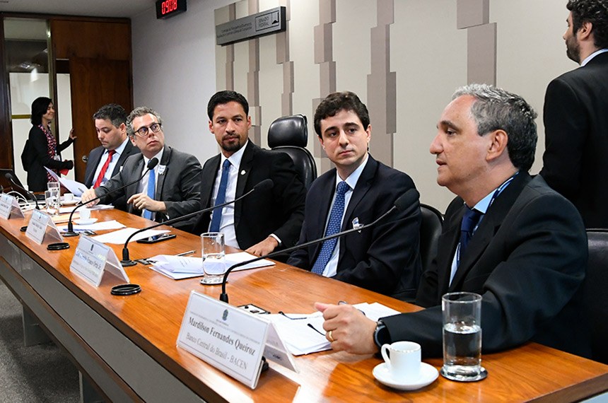 Imagem da matéria: "Regulação das criptomoedas deve ser igual a dos bancos", diz Febraban no Senado