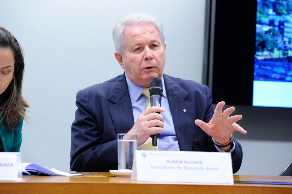 Imagem da matéria: "Bolsonaro não quer e o assunto está encerrado", diz presidente do Banco do Brasil sobre privatização