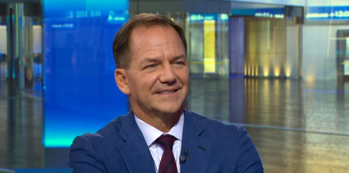 Imagem da matéria: Paul Tudor Jones recomenda colocar 5% em bitcoin: “Confiável, honesto e consistente”