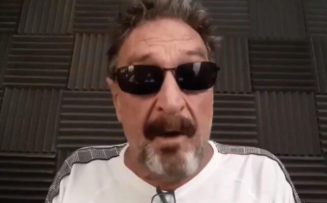 Imagem da matéria: “Ripple não vale nada”, diz John Mcafee em vídeo para iniciantes