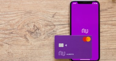 Imagem da matéria: Nubank é eleito o melhor banco do Brasil em ranking da Forbes; Inter, Neon e Pagbank vêm em seguida