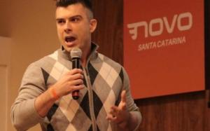 “Cartórios são arcaicos”, diz deputado do Novo ao defender uso de blockchain