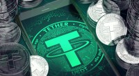 moedas de tether sob base com tema em verde da stablecoin