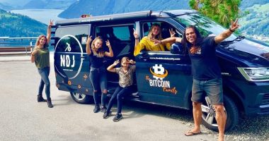 Imagem da matéria: O que aconteceu com a família que vendeu tudo e comprou bitcoin para viajar pelo mundo