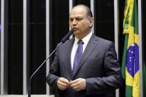 Imagem da matéria: Reforma tributária não está acabada, diz líder do governo na Câmara