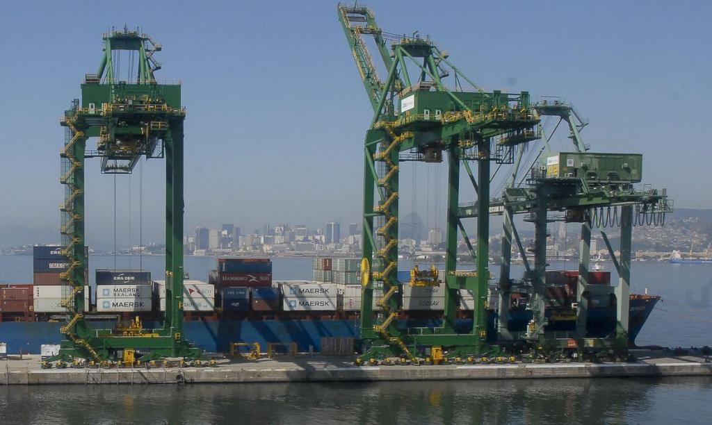 Imagem da matéria: Balança comercial registra superávit de US$ 3,73 bi em novembro
