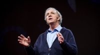 Imagem da matéria: “Eu tenho um pouco de bitcoin”, diz guru dos investimentos Ray Dalio