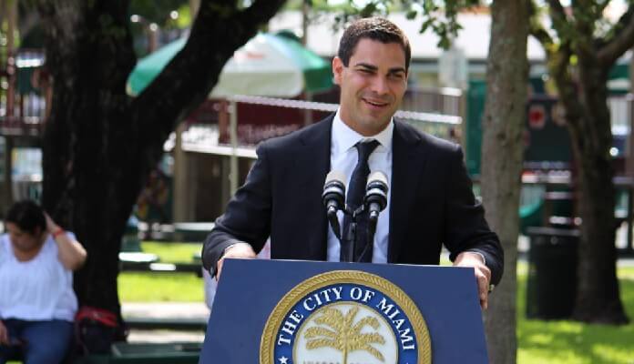 Imagem da matéria: Prefeito de Miami propõe pagar funcionários públicos com bitcoin