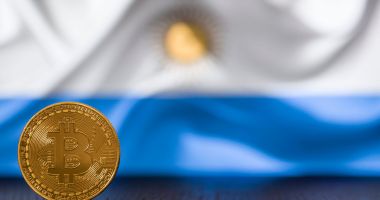 Imagem da matéria: Receita Federal da Argentina obrigará empresas de criptomoedas a reportar operações