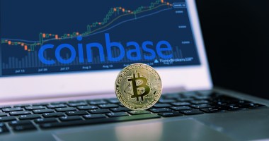 Imagem da matéria: Binance lança 'ação tokenizada' da Coinbase como fez com a Tesla; entenda