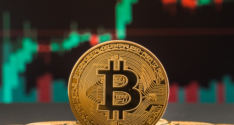 Imagem da matéria: Bitcoin (BTC) retoma fôlego e volta a ser negociado acima dos US$ 35,5 mil