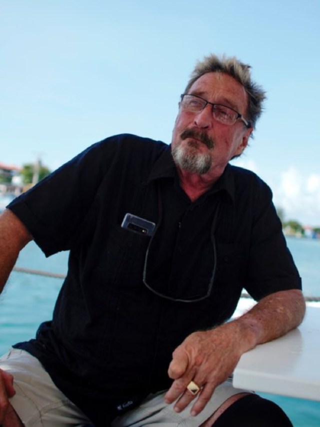 John McAfee é encontrado morto na prisão antes de extradição para os EUA