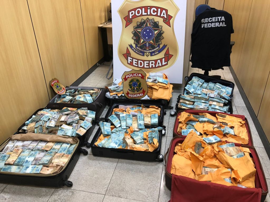 Imagem da matéria: Centenas de Bitcoins e malas de dinheiro: o que foi apreendido na casa do criador da GAS Consultoria