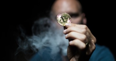 Imagem da matéria: Traficante de drogas é acusado de lavar US$ 137 milhões em Bitcoin (BTC) dentro da prisão