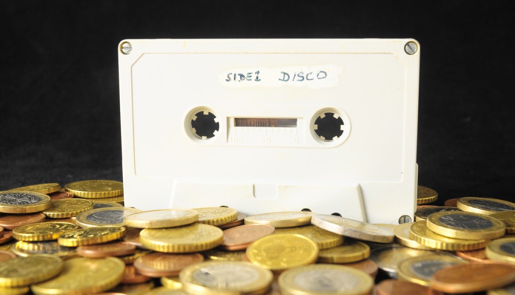 Imagem da matéria: Criptomoeda dispara 90% após parceria do TikTok com streaming de música