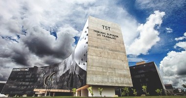 Imagem da matéria: TST vai pagar R$ 200 mil a Dataprev por dados do CPF e CNPJ em blockchain