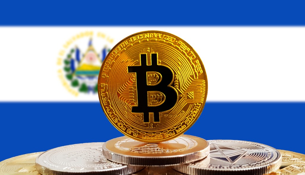 Imagem da matéria: Não aconselhamos transformar o Bitcoin em moeda nacional, diz FMI a El Salvador