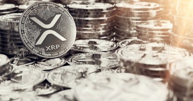 Imagem da matéria: XRP reaparece na Coinbase, dispara e volta a cair após exchange afirmar que foi erro