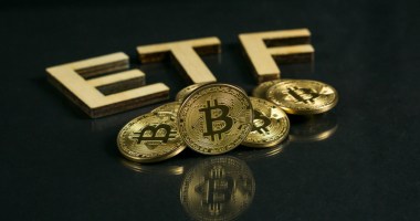 Imagem da matéria: Enquanto EUA lutam para aprovar ETF de Bitcoin, produtos do Brasil já movimentam R$ 473 milhões 