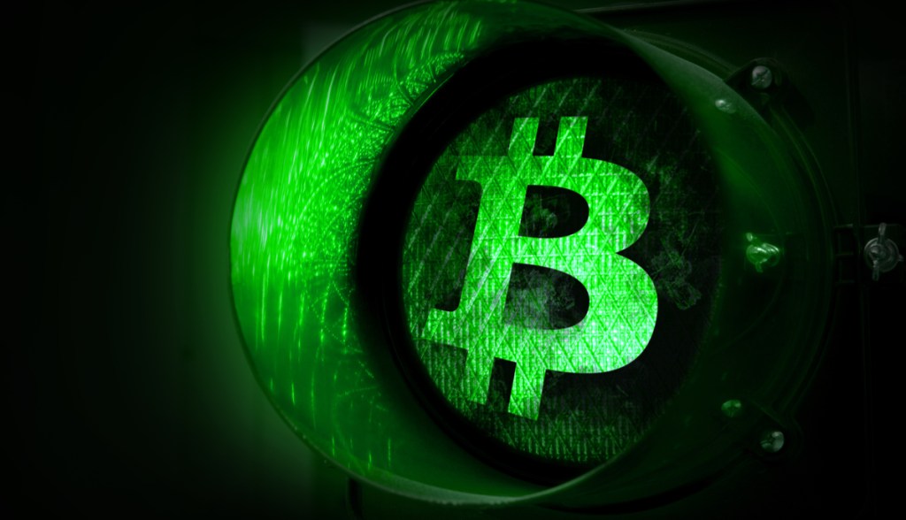 Imagem da matéria: Quais os sinais de que o Bitcoin se tornou um investimento de menor risco