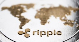 Moeda prateada da Ripple com logo do XRP