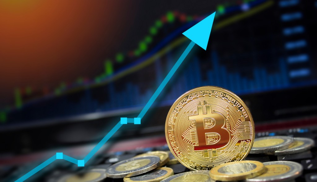 Imagem da matéria: Manhã cripto: Bitcoin (BTC) passa dos US$ 44 mil e Ethereum (ETH) dispara 8%
