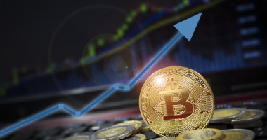 Imagem da matéria: Bitcoin (BTC) registra alta de 5,5% e Ethereum (ETH) supera os US$ 4 mil com mudanças na moeda turca