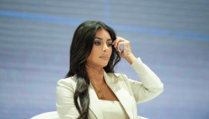Imagem da matéria: Kim Kardashian, Floyd Mayweather e Paul Pierce são processados por promoverem Ethereum Max