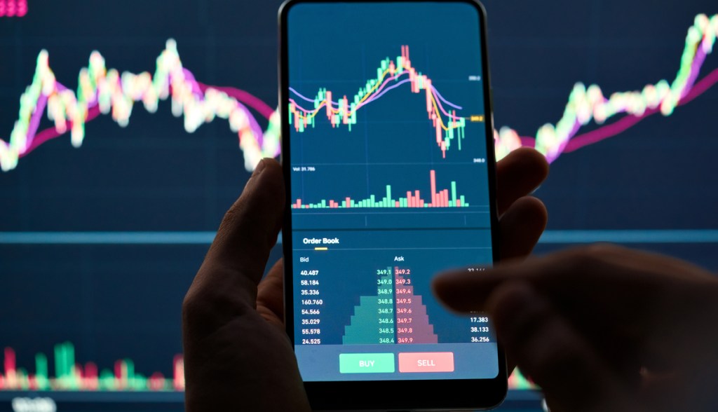 Imagem da matéria: A criptomoeda entre as 100 maiores do mercado que sobreviveu ao banho de sangue de quinta