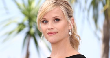 Imagem da matéria: Reese Witherspoon planeja lançar seriados e filmes baseados na coleção de NFTs World of Women