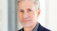 Chris Larsen, cofundador da Ripple, posa para foto