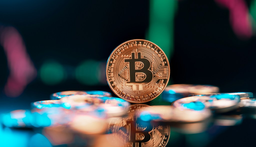 Imagem da matéria: Manhã cripto: Bitcoin (BTC) tem alta interrompida, FTX começa entrada na Inglaterra e expectativa para bonds de El Salvador