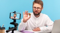 Imagem da matéria: BC da Irlanda alerta para influencers pagos para promover criptomoedas