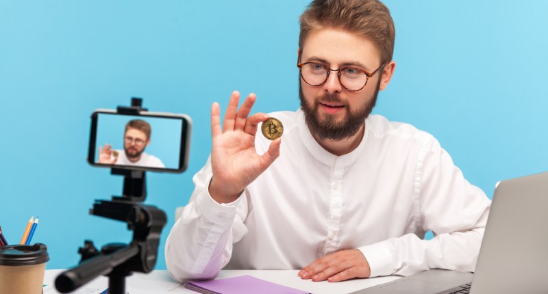 Imagem da matéria: BC da Irlanda alerta para influencers pagos para promover criptomoedas
