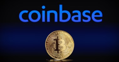 Imagem da matéria: Coinbase vai obrigar que alguns clientes revelem para quem estão enviando criptomoedas