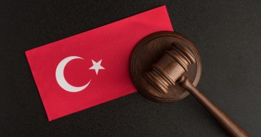 Imagem da matéria: Justiça da Turquia pede 40.000 anos de prisão a réus da corretora de criptomoedas Thodex